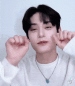 jiwoong-kim-jiwoong.gif