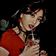 𝐥𝐨𝐯𝐞𝐥𝐲𝐯𝐞𝐬_