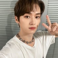 Lee know fan